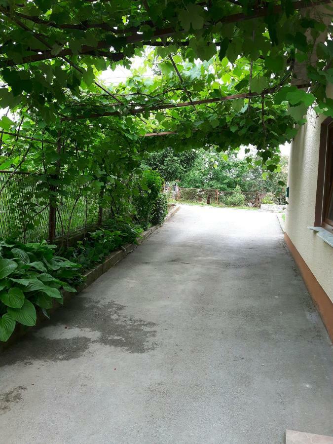 Apartman Petra & Tena Слуни Экстерьер фото
