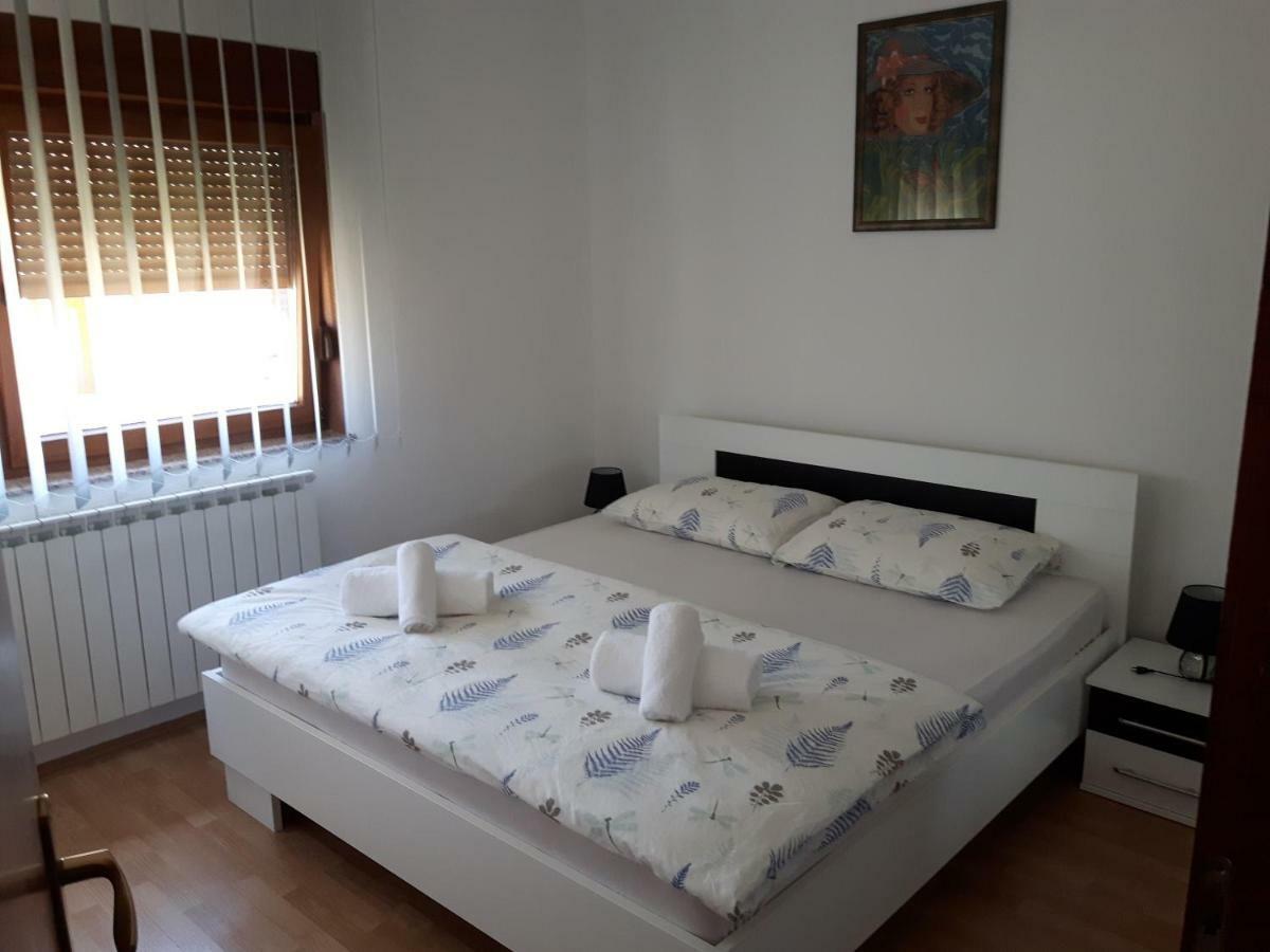 Apartman Petra & Tena Слуни Экстерьер фото