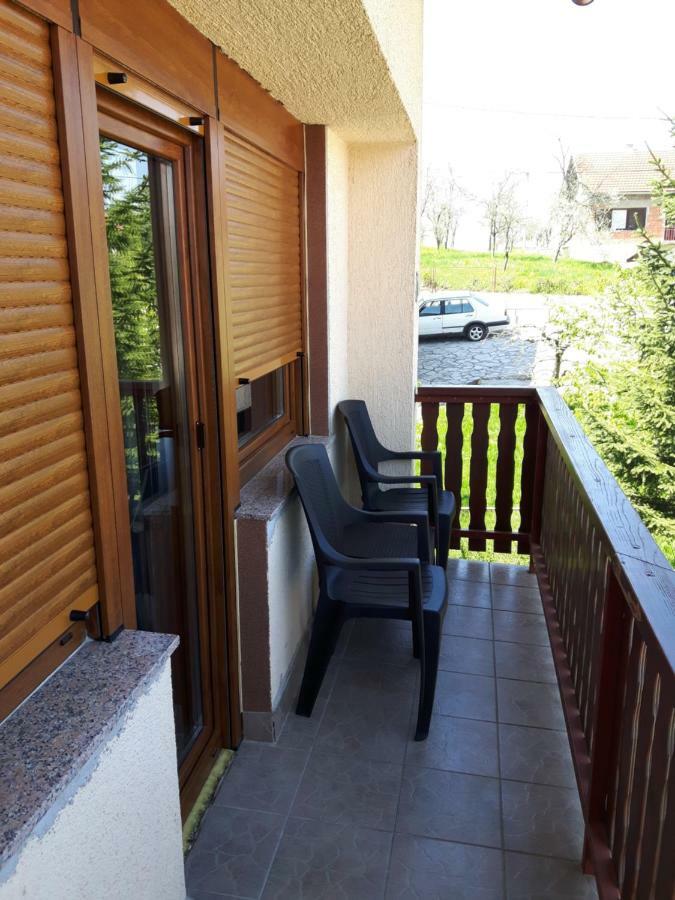 Apartman Petra & Tena Слуни Экстерьер фото