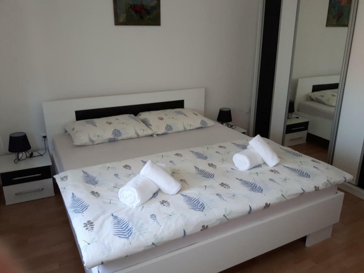 Apartman Petra & Tena Слуни Экстерьер фото