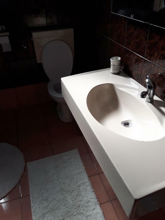Apartman Petra & Tena Слуни Экстерьер фото